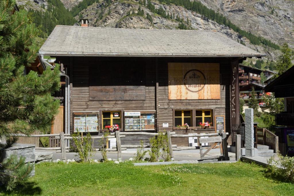 The Matterhorn Hostel Zermatt Dış mekan fotoğraf