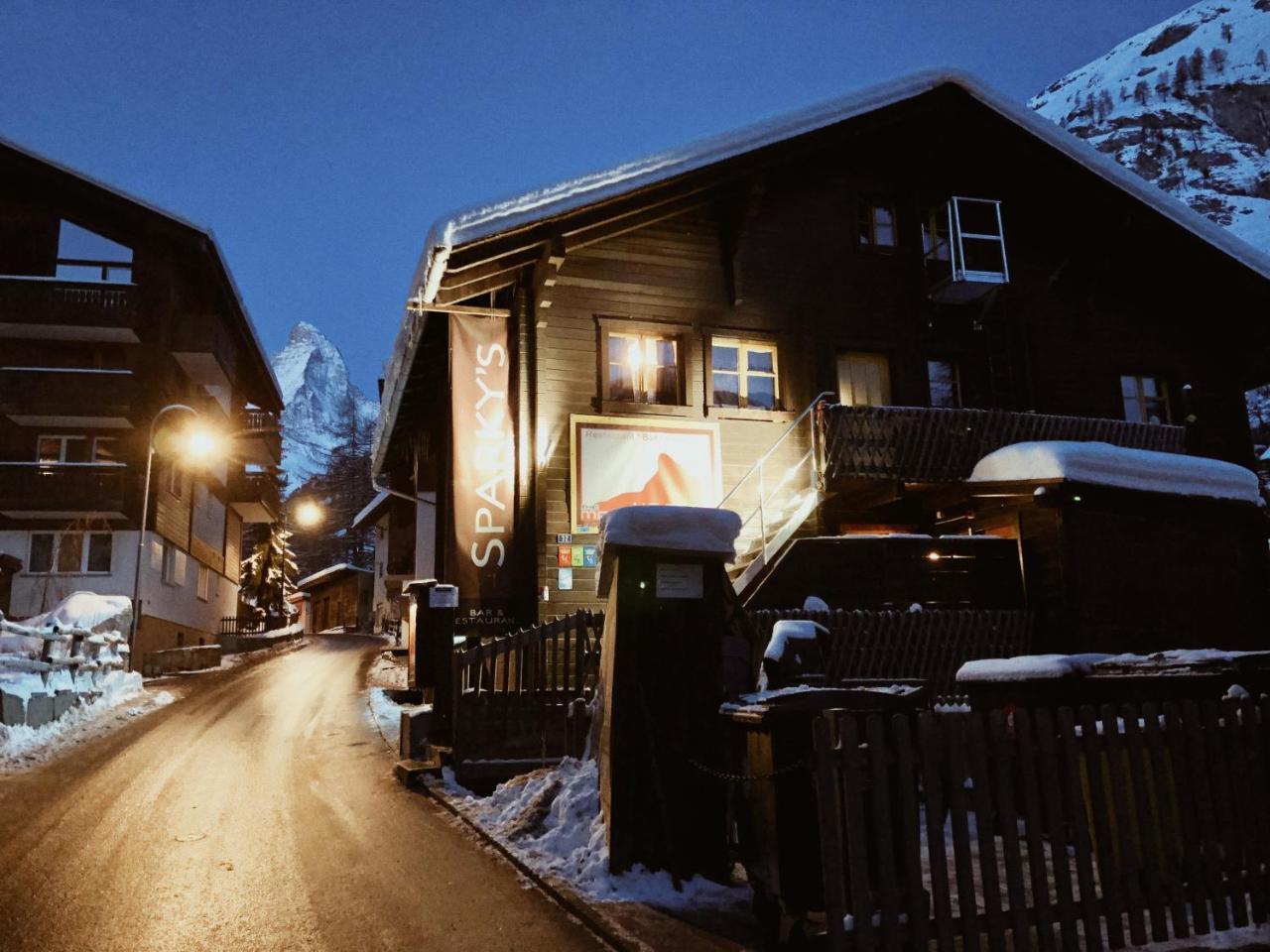 The Matterhorn Hostel Zermatt Dış mekan fotoğraf